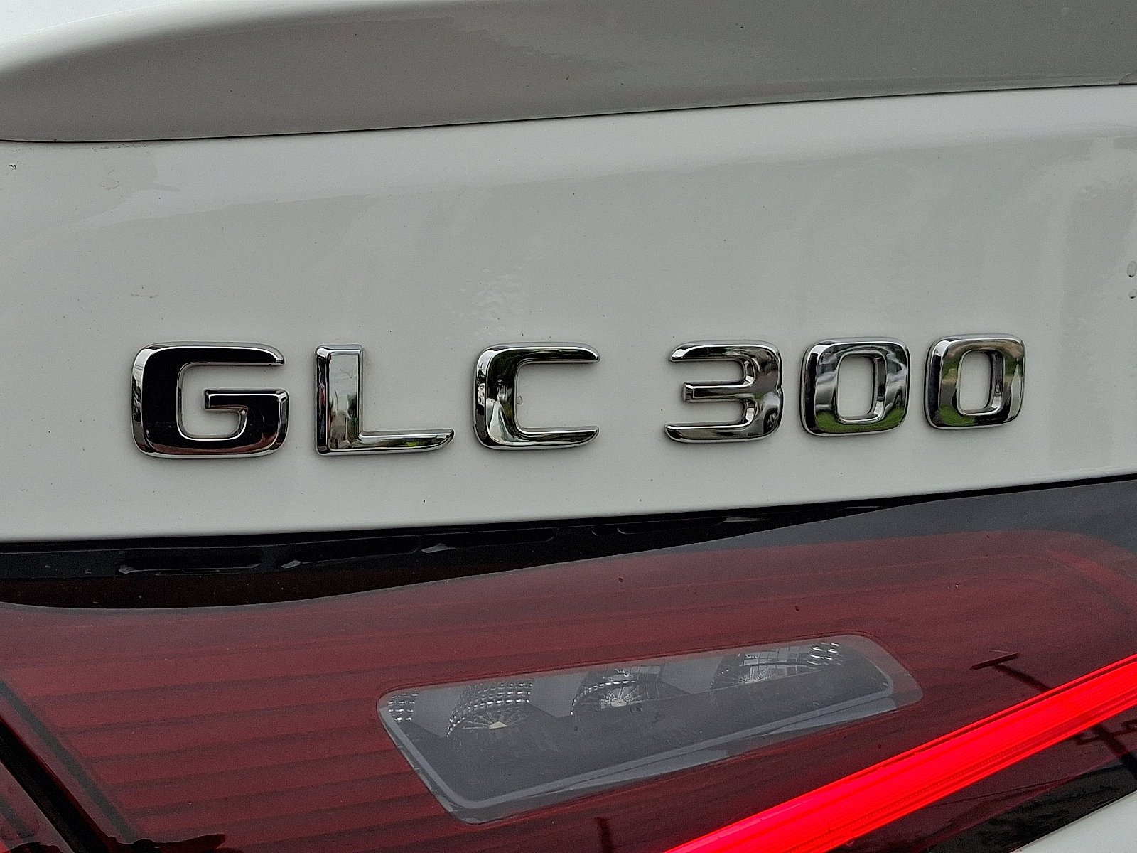 Used 2025 Polar White   149 Mercedes-Benz GLC 300 image 30