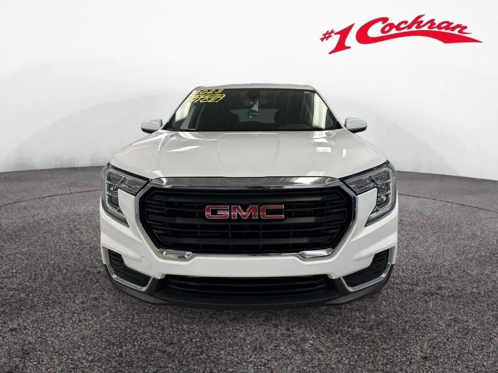 2023 GMC Terrain SLE - Photo 30
