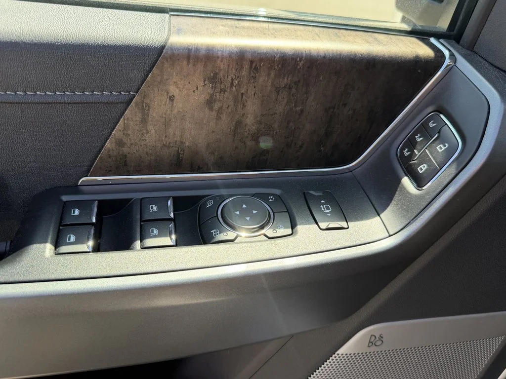 New 2026 Star White Metallic Tri-Coat Ford F-250® Lariat® image 25