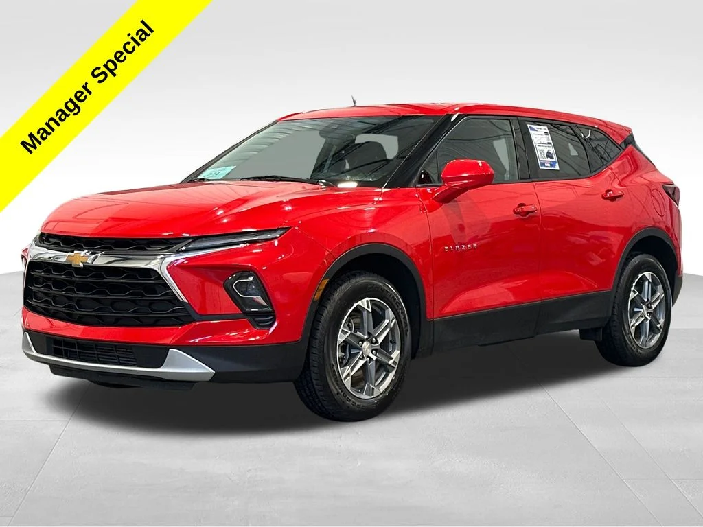Used 2023 Red Chevrolet LT image 3