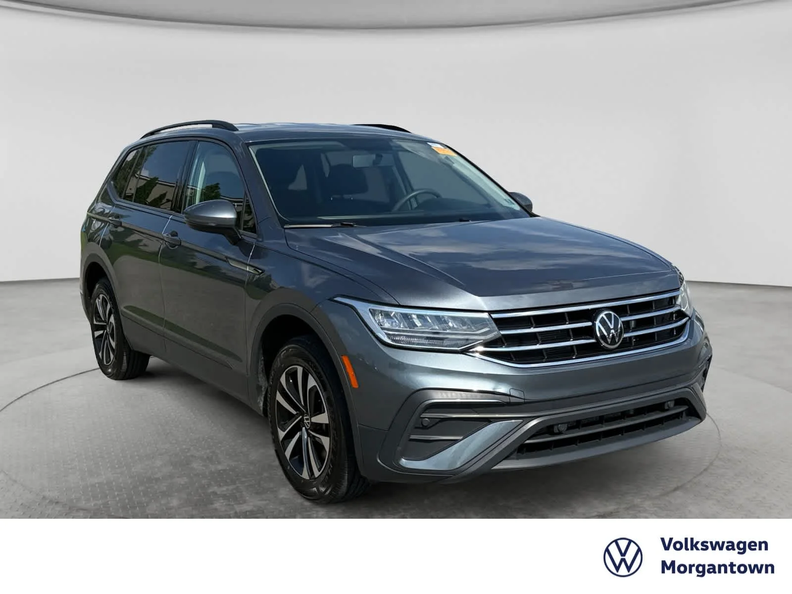 Used 2022 Platinum Gray Metallic Volkswagen S image 3