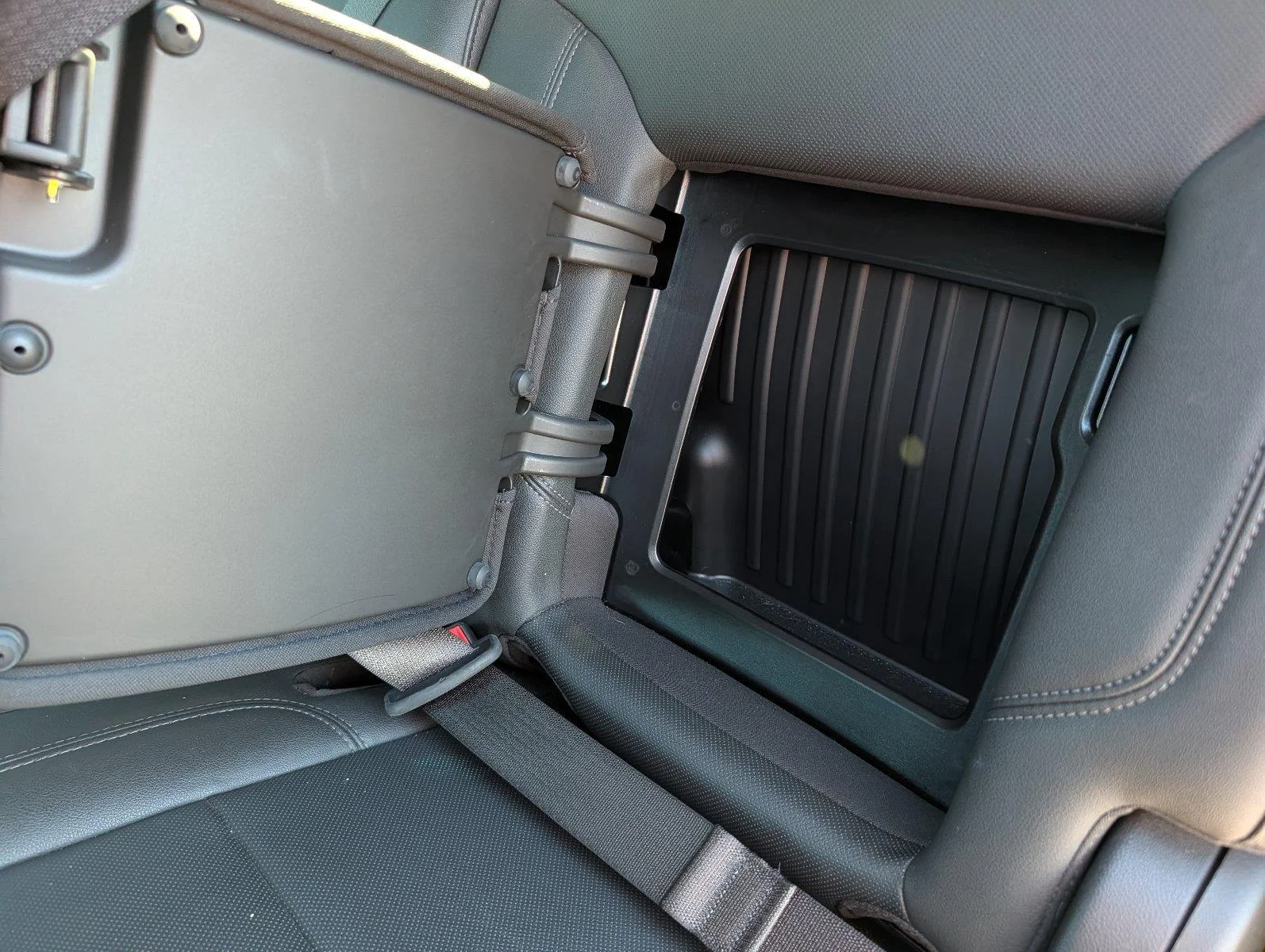 Used 2025 Titanium Rush Metallic GMC SLT image 35