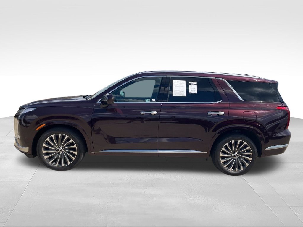Used 2025 Red Hyundai Calligraphy image 2