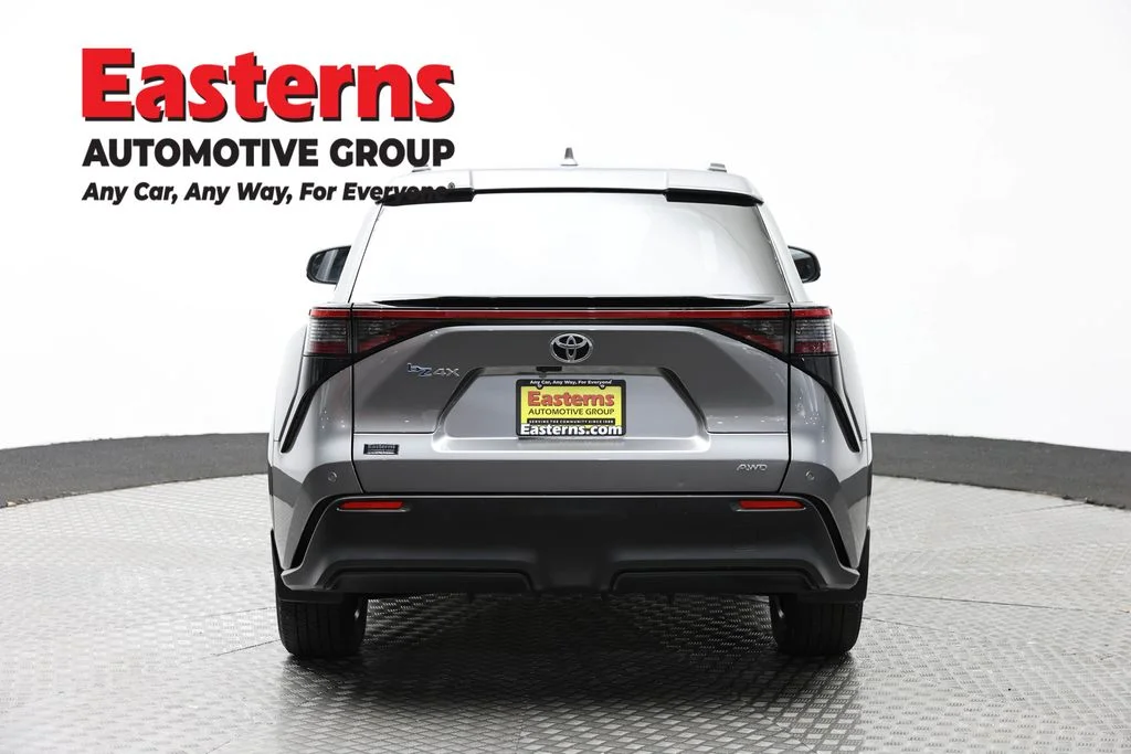 Used 2023 Gray Toyota XLE image 6