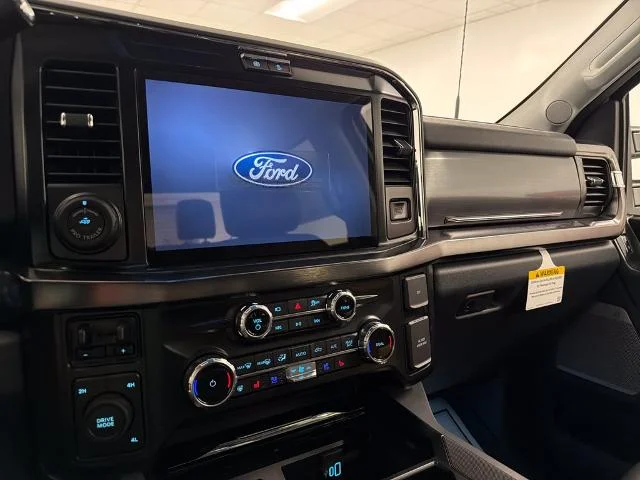 New 2026 Star White Metallic Tri-Coat Ford F-350® Lariat® image 34