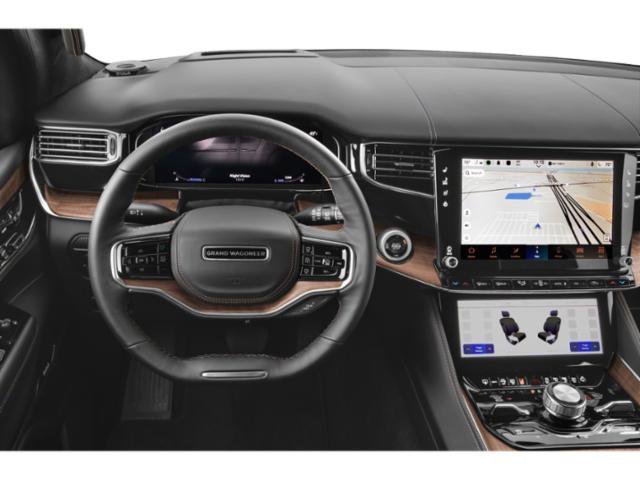 Used 2024 Diamond Black Crystal Pearlcoat Jeep Series III Obsidian image 9