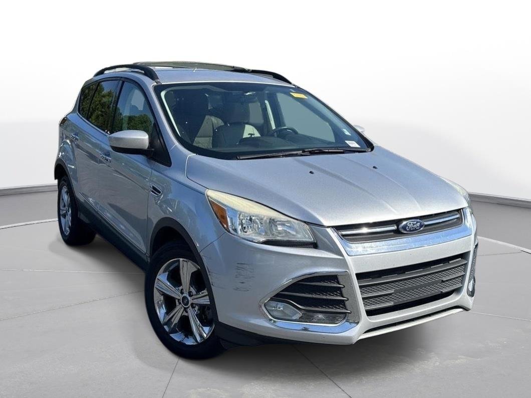 Used 2014 Ingot Silver Metallic Ford SE image 4