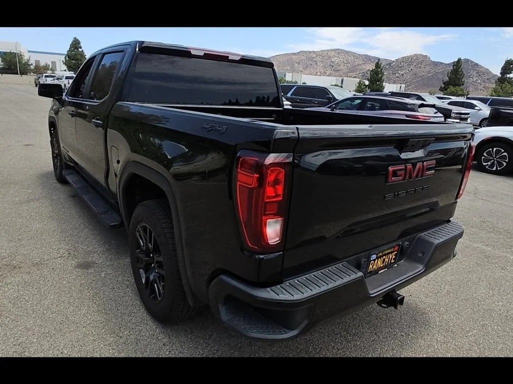 Used 2024 Onyx Black GMC Pro image 3
