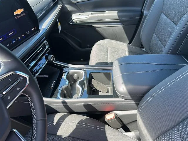 New 2026 Mosaic Black Metallic Chevrolet LT image 16