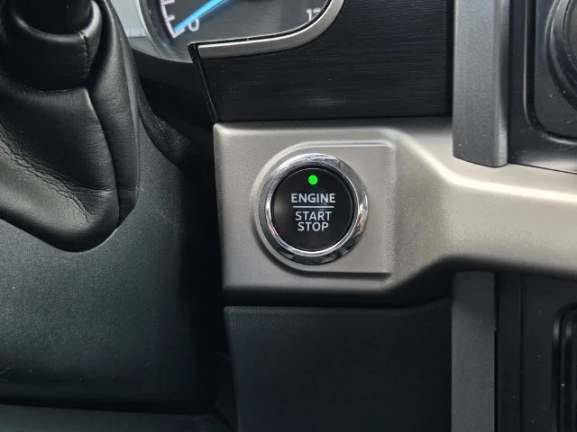 Used 2021 Blue Metallic Ford XLT image 18