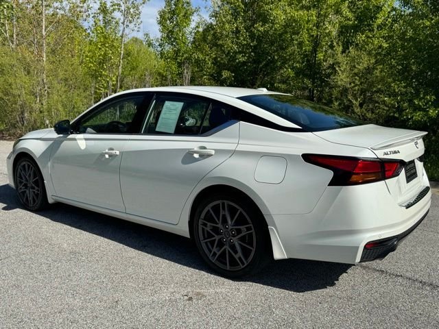Used 2023 Pearl White Nissan 2.0 SR image 8
