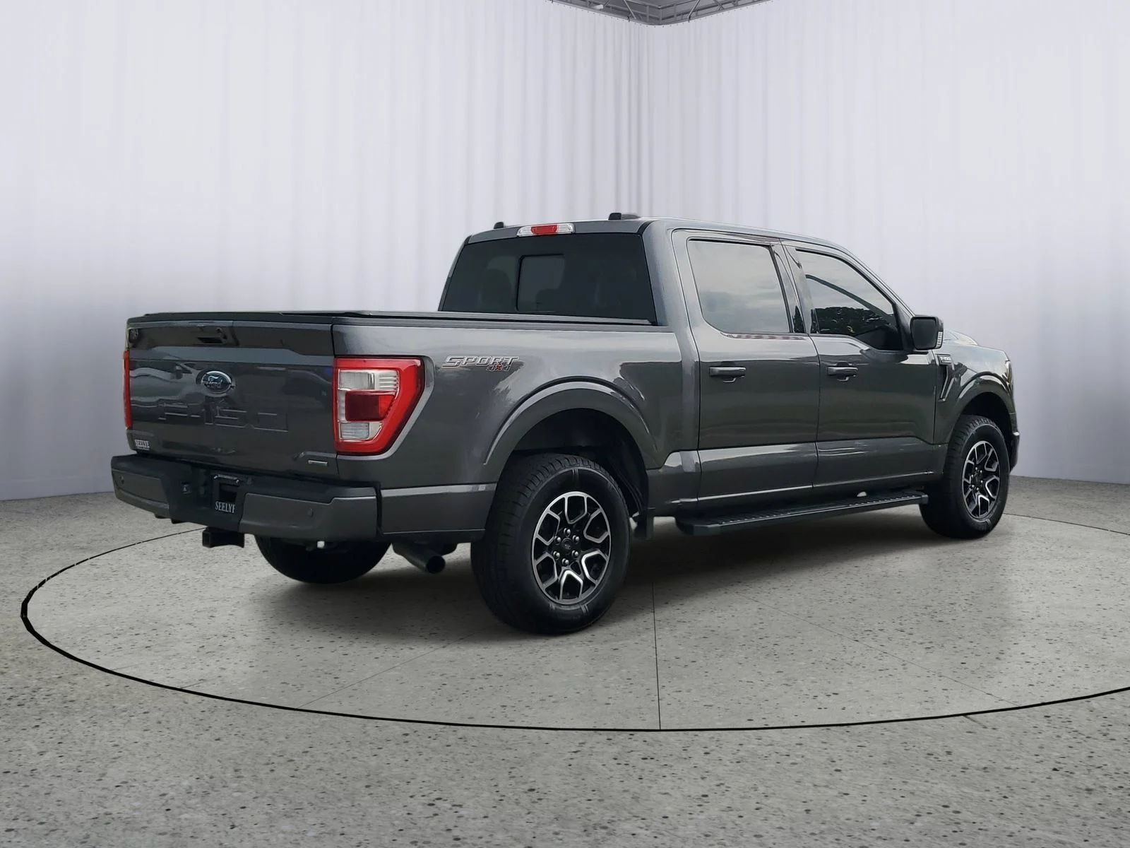 Used 2021 Gray Ford Lariat image 4