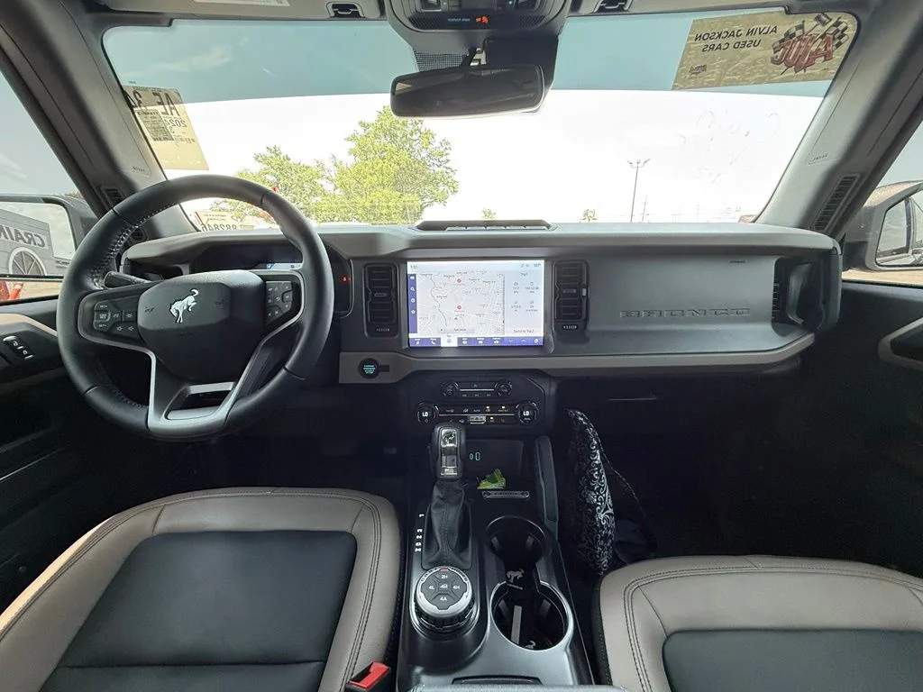 Used 2024 Black Ford Wildtrak image 28