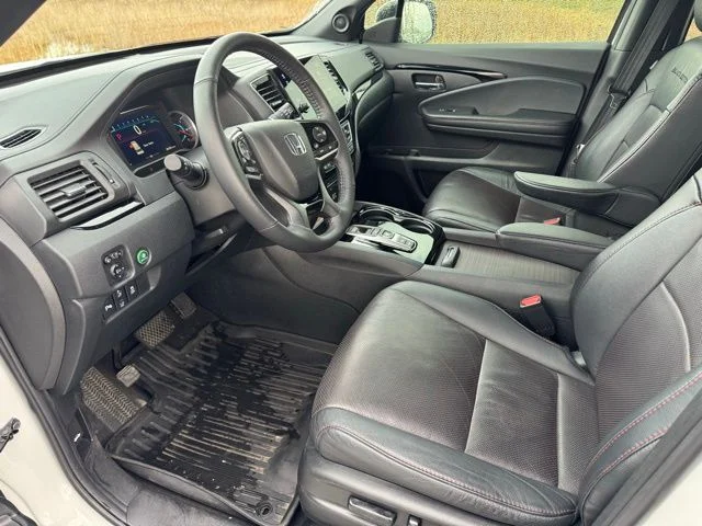 Used 2022  Honda Black Edition image 21