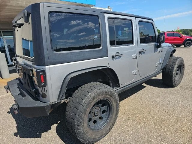 Used 2013 Silver Jeep Unlimited Rubicon image 8