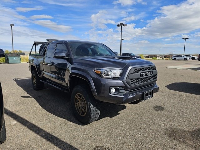 2021 Toyota Tacoma Access Cab photo 3