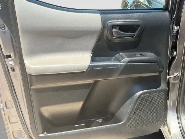 Used 2018 Gray Toyota SR image 13