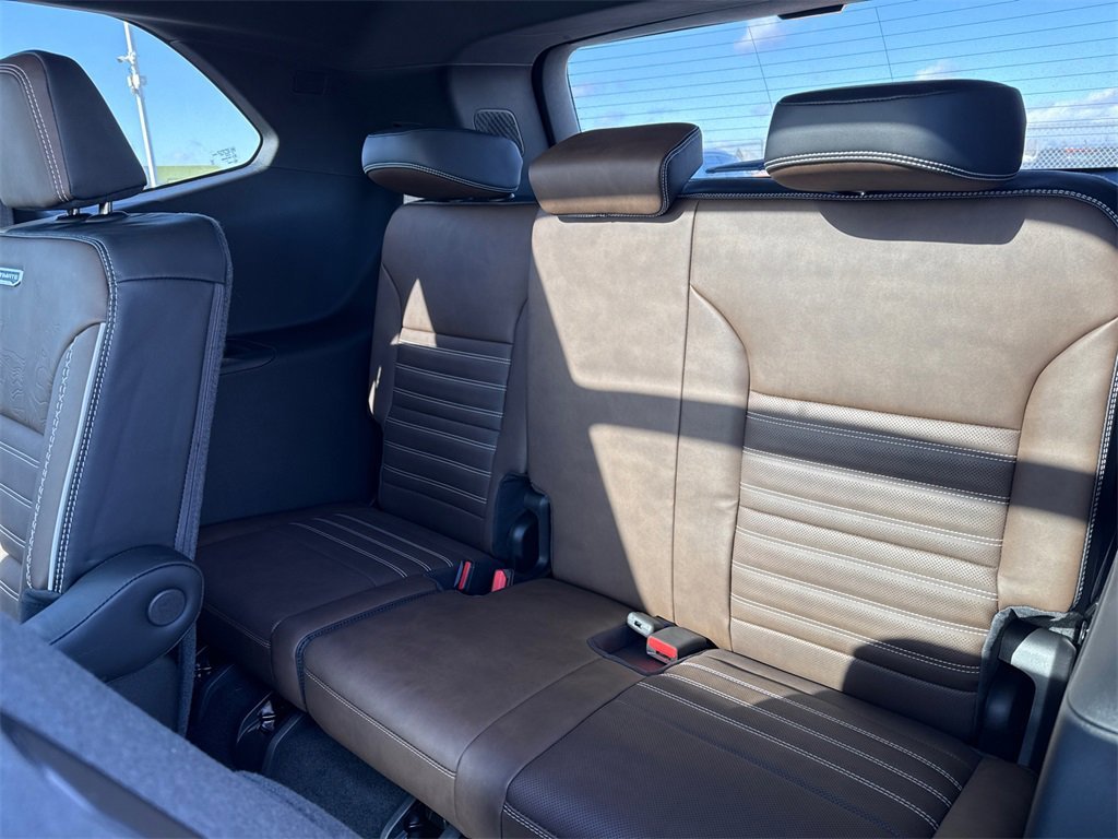 2026 GMC ACADIA - Image 33