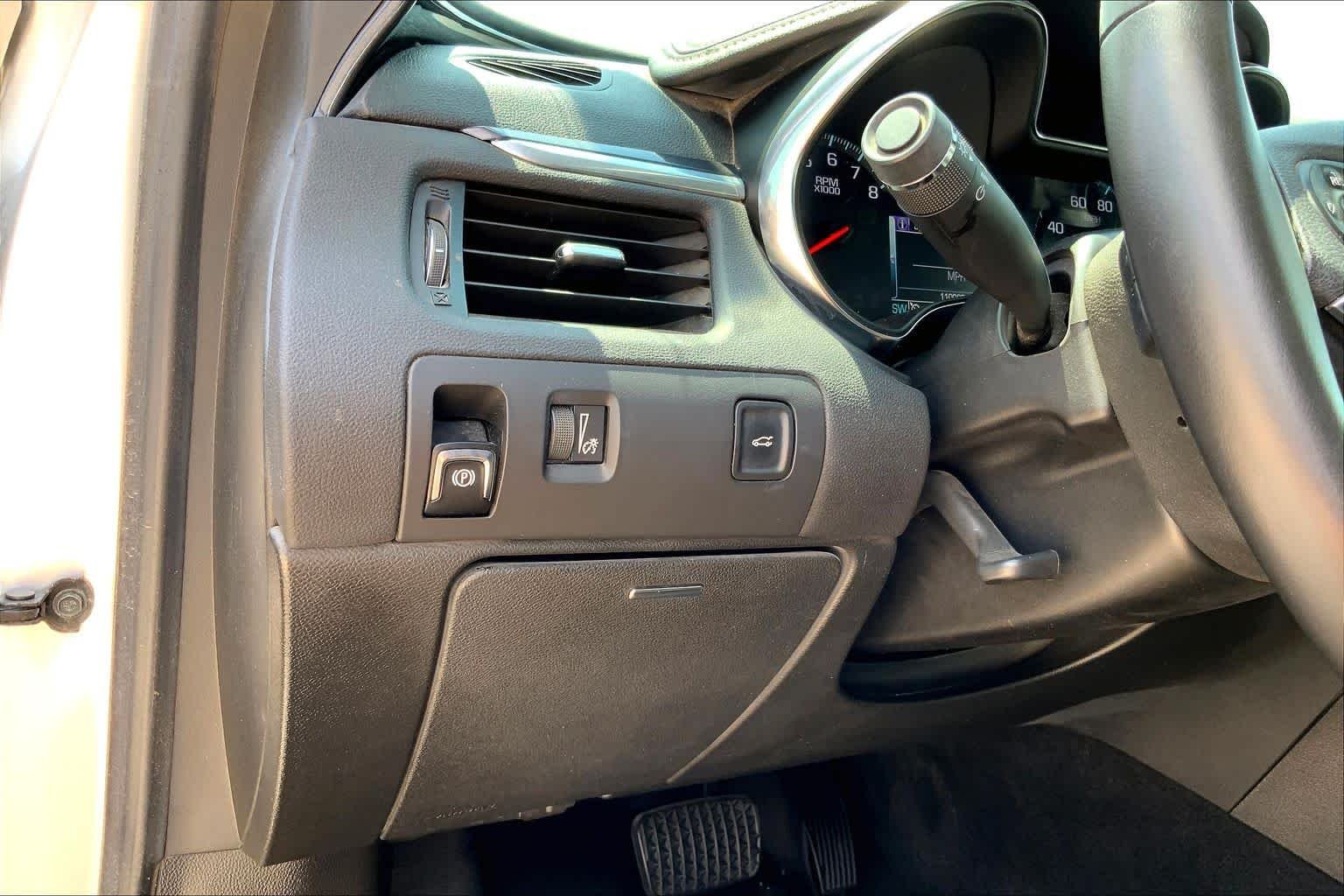 Used 2020 Silver Ice Metallic Chevrolet LT image 36