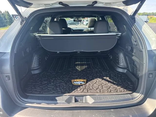 Used 2025 White Subaru Wilderness image 27