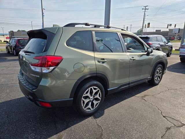 Used 2021 Green Subaru Premium image 8