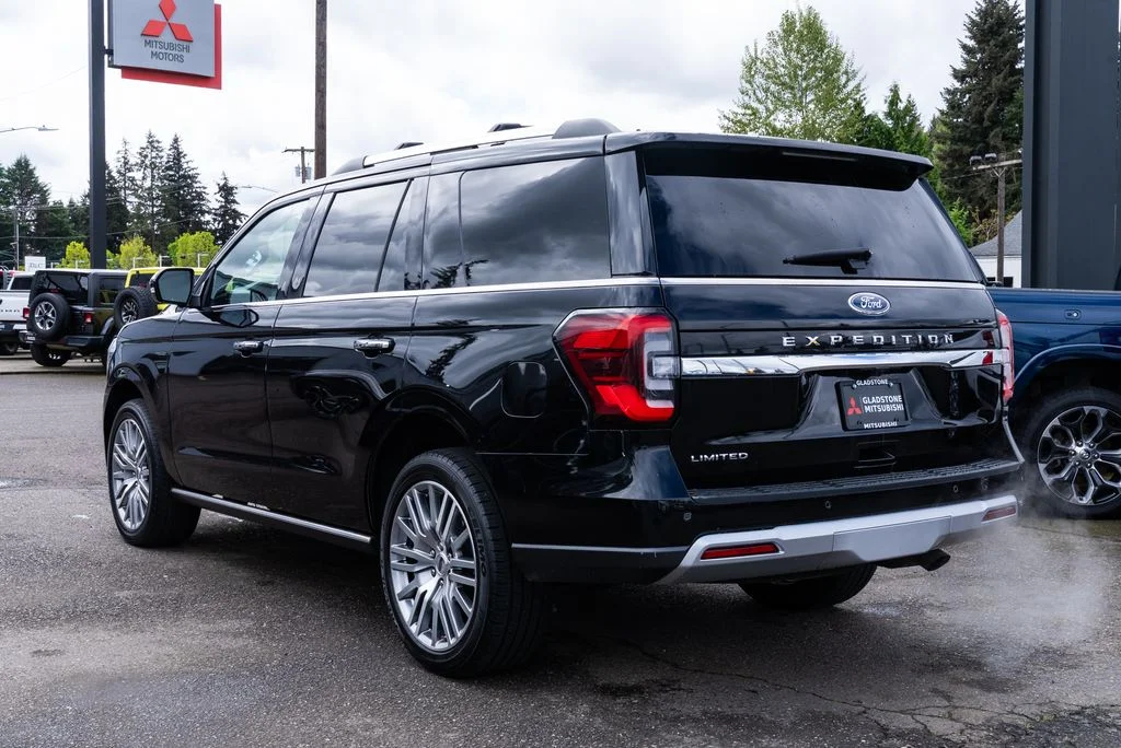 Used 2024 Black Ford Limited image 4