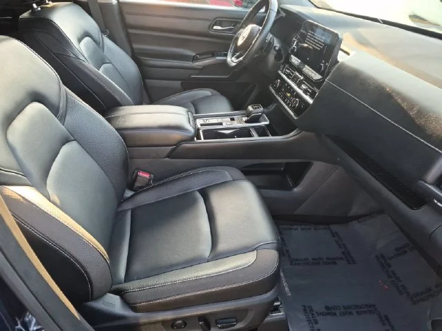 Used 2023 Blue Nissan SL image 38
