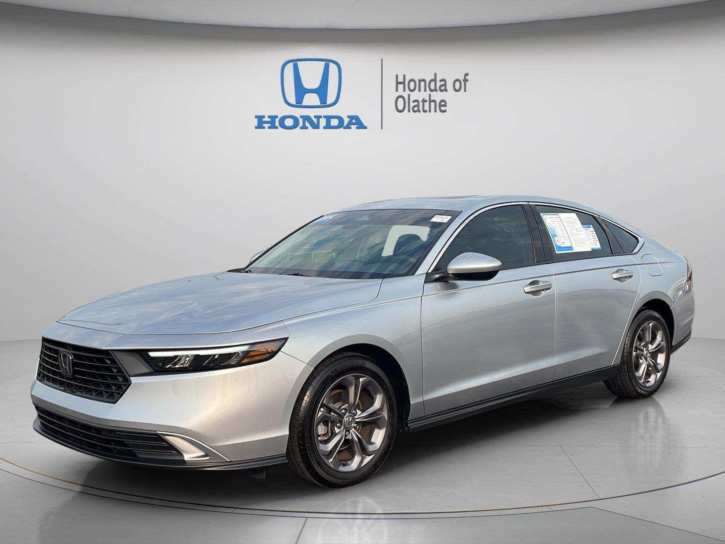 Certified Used 2024 Solar Silver Metallic Honda 1.5T EX image 7