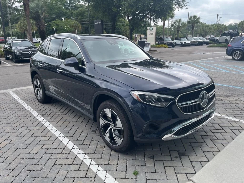 Used 2024 Nautical Blue Metallic Mercedes-Benz GLC 300 image 4
