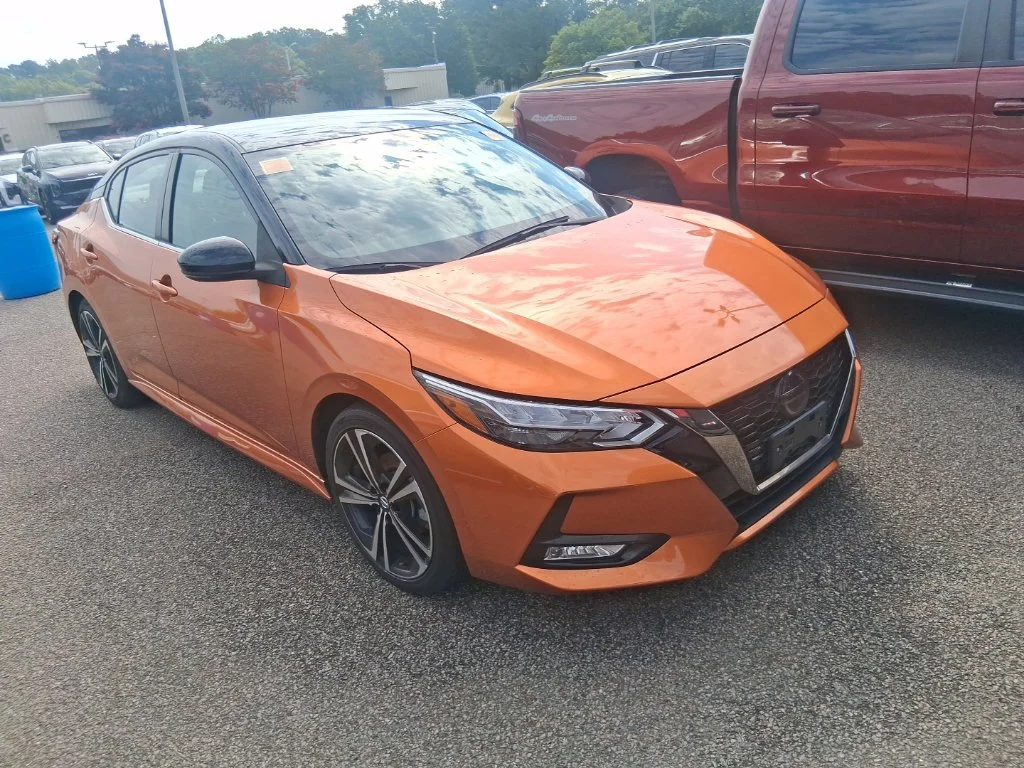 Used 2021 Orange Nissan SR image 15