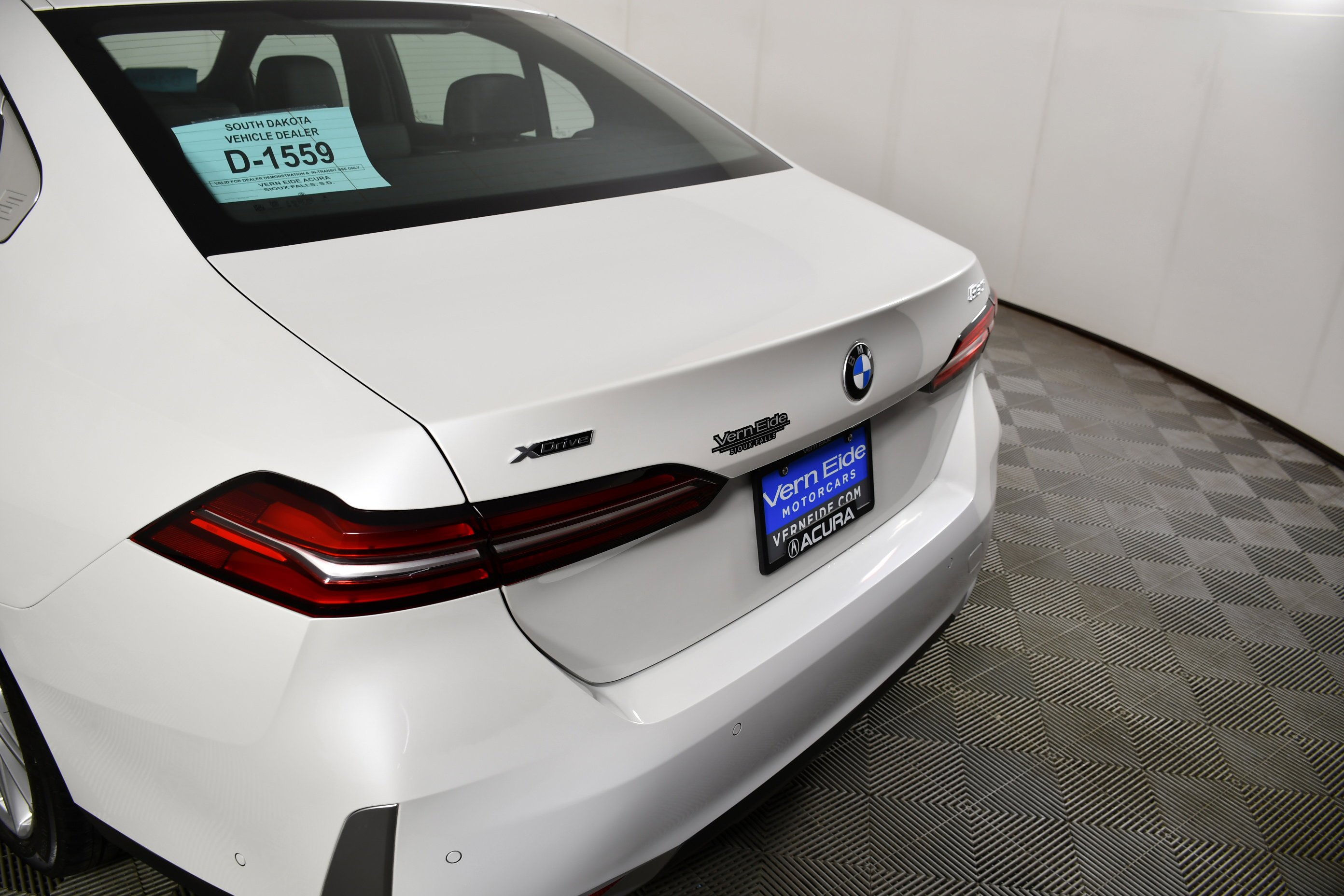 2025 BMW 5 Series 530i - Photo 15