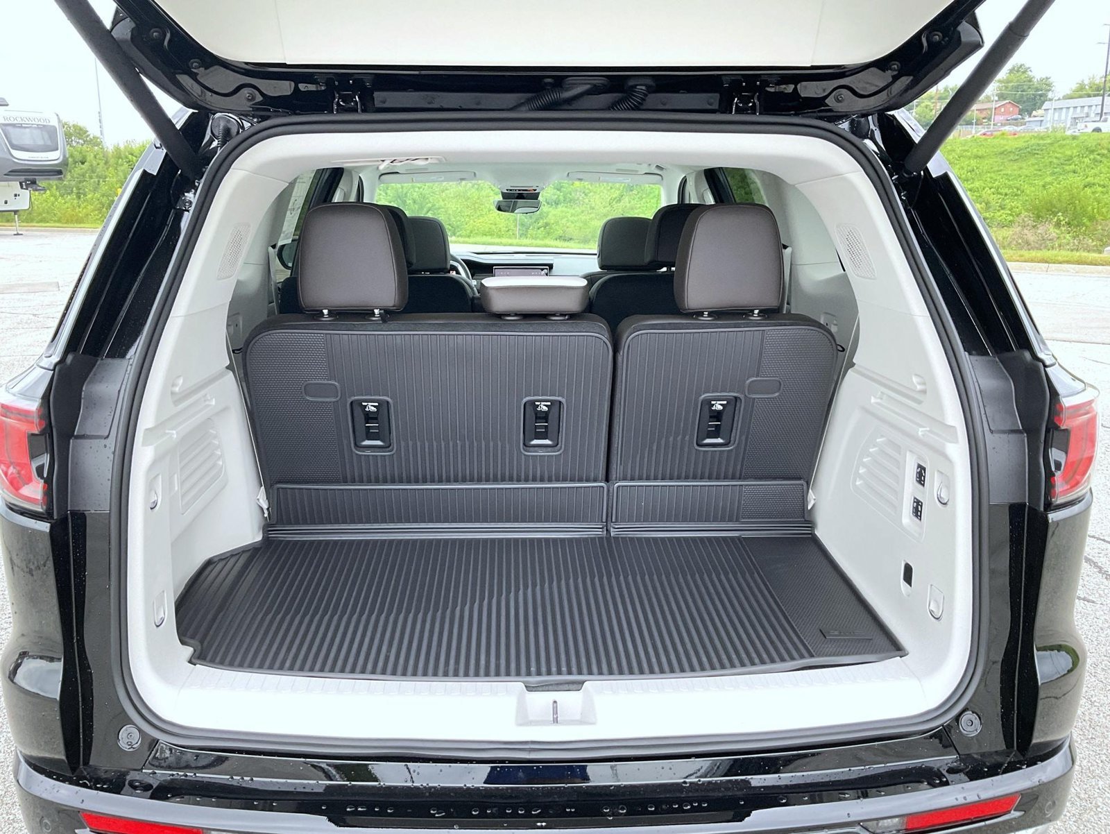2027 GMC Acadia Denali - Photo 22