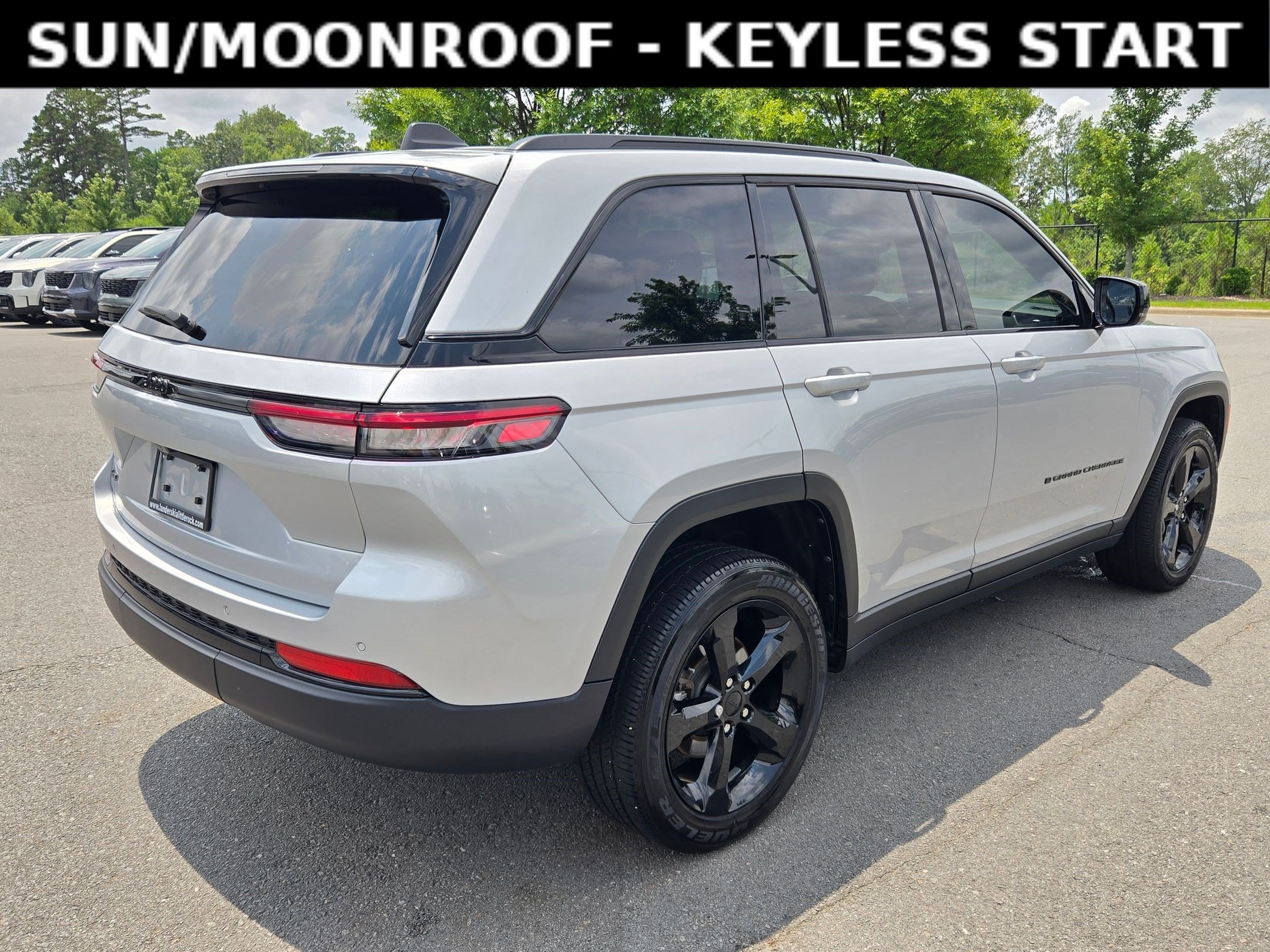 Used 2025 Silver Zynith Jeep Altitude X image 7