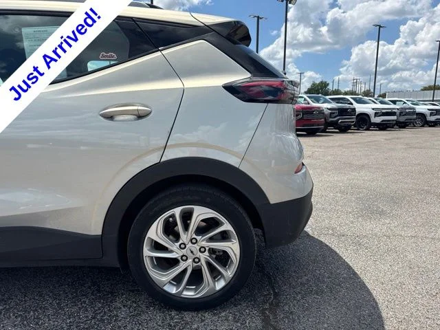 Used 2023 Silver Chevrolet LT image 9