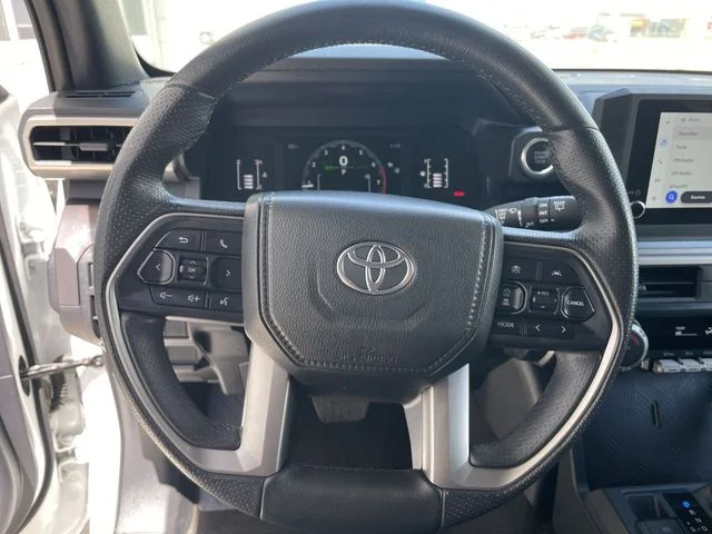 Used 2025 White Toyota SR5 image 14