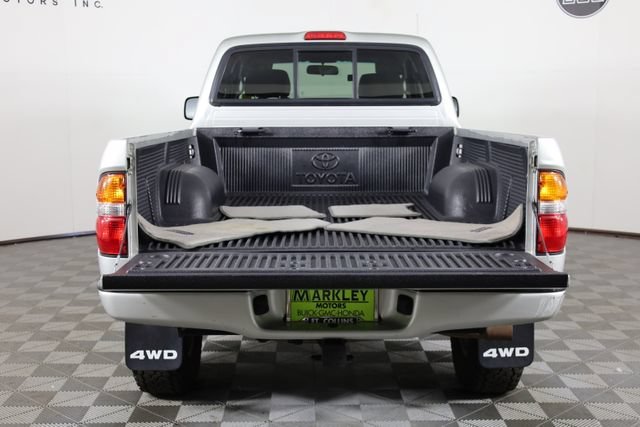 Used 2002 Silver Toyota  image 11