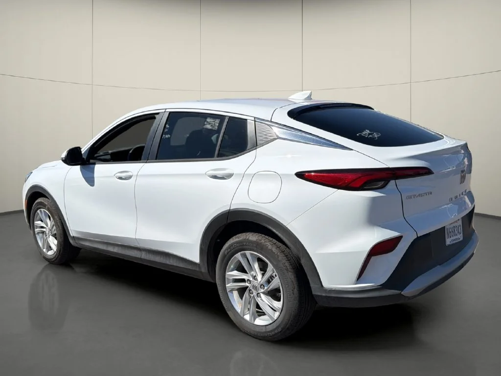 Used 2026 White Buick Preferred image 5