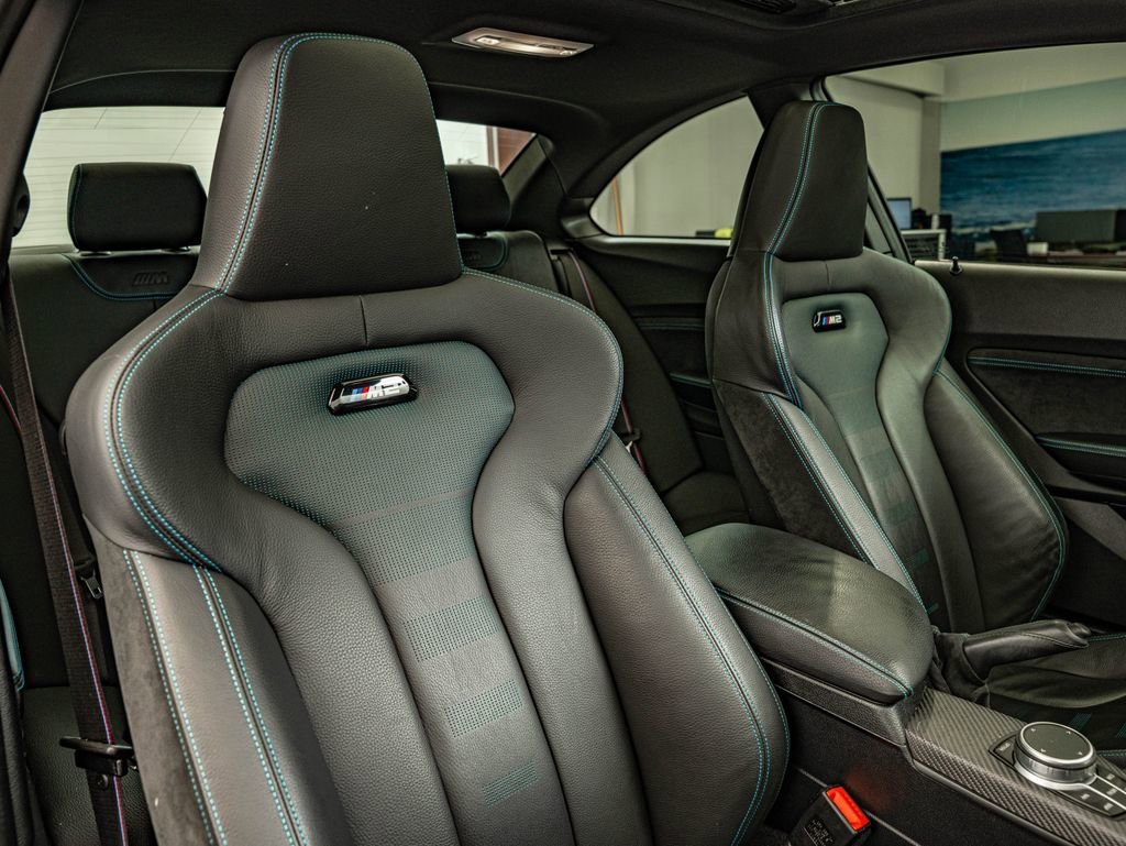Used 2020 Alpine White BMW Competition image 42