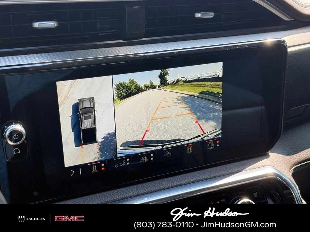 Used 2024 White GMC Denali image 37