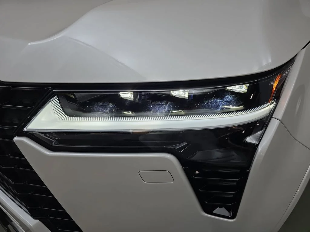 New 2026 Eminent White Pearl Lexus PREMIUM PLUS image 29