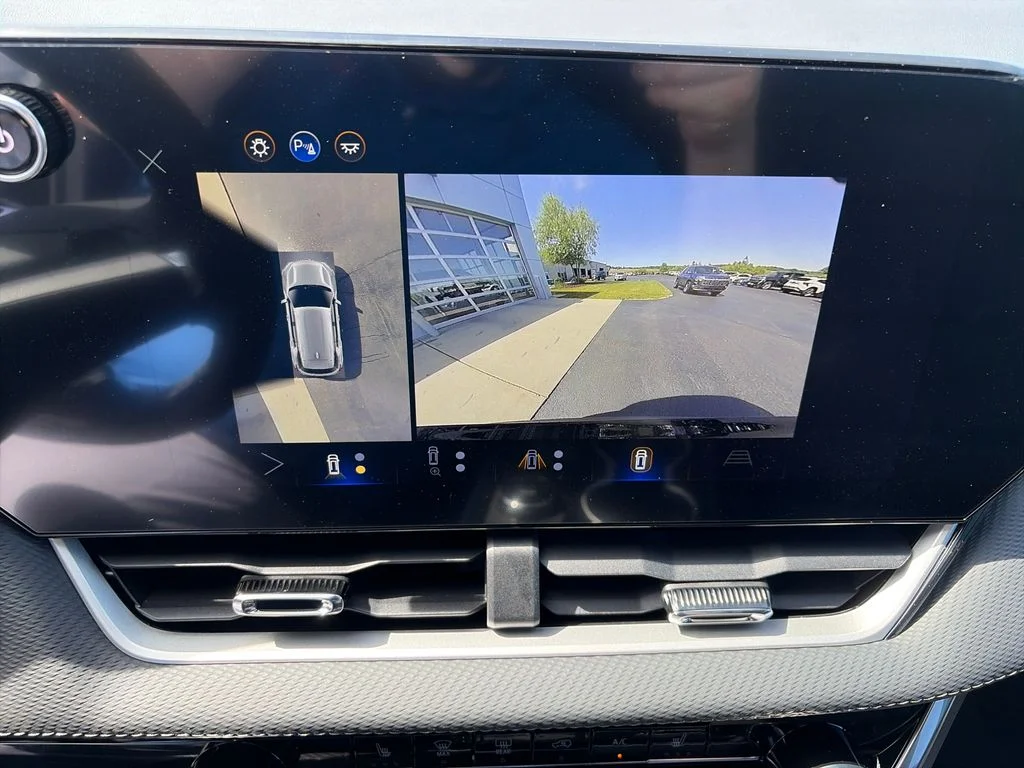 2026 Chevrolet Equinox LT - Photo 16
