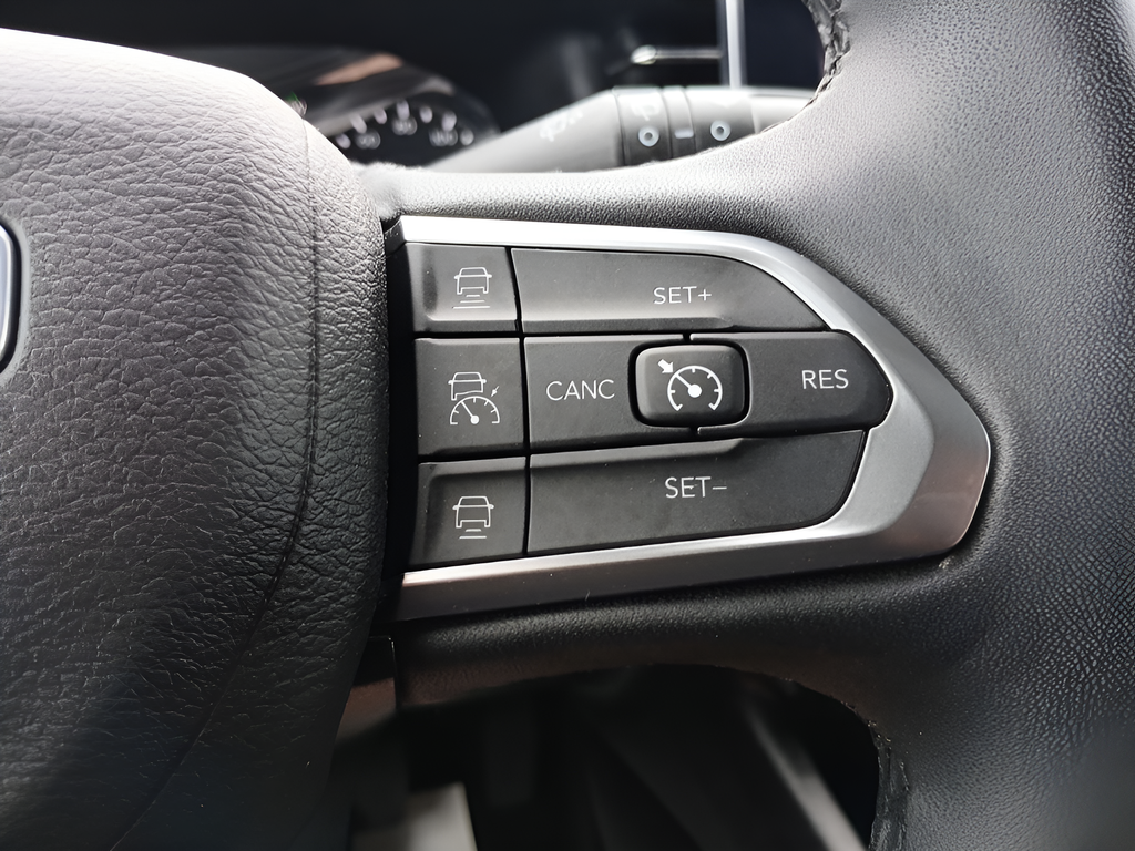 Used 2023 Gray Jeep Limited image 21