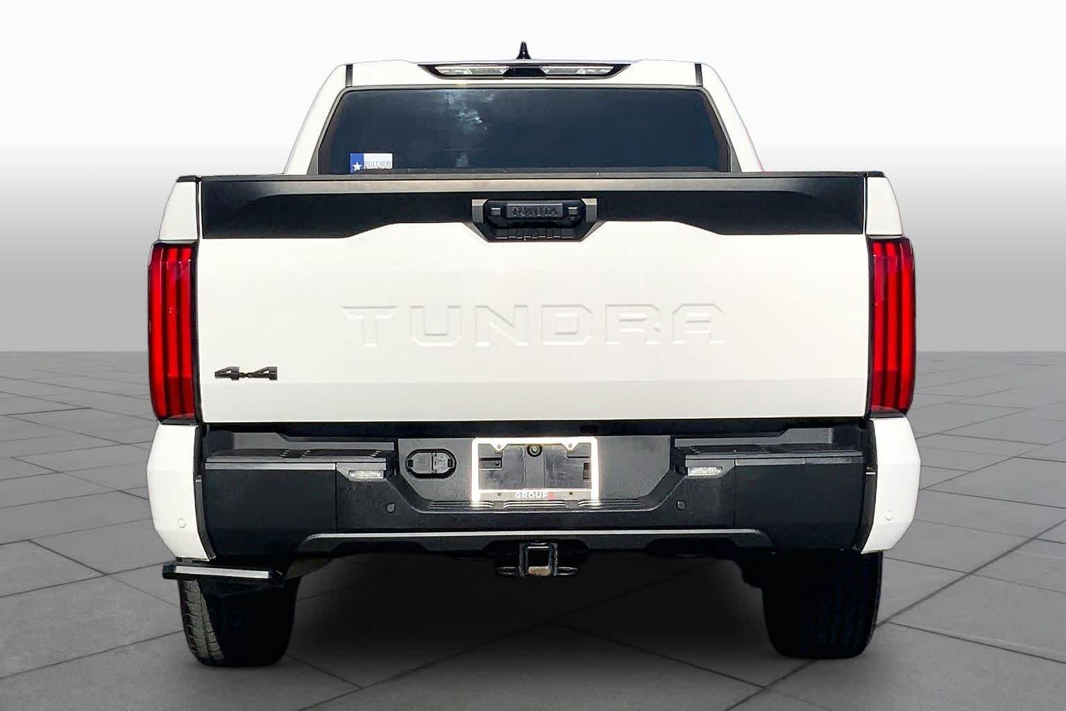 Used 2023 Ice Cap Toyota SR5 image 5