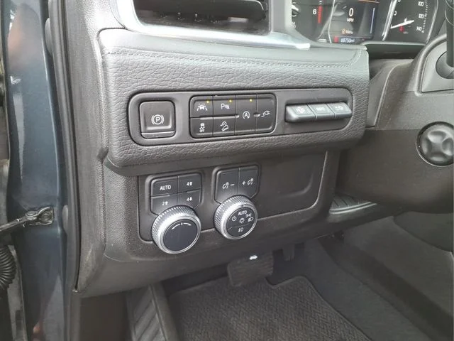 Used 2021 Blue GMC Denali image 18