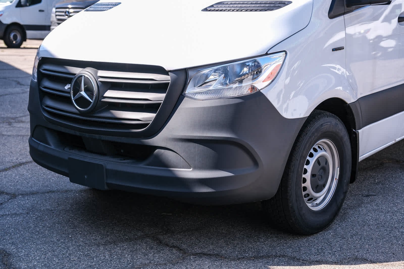 New 2025 Arctic White Mercedes-Benz Cargo 170 WB High Roof RWD Electric Motor image 11