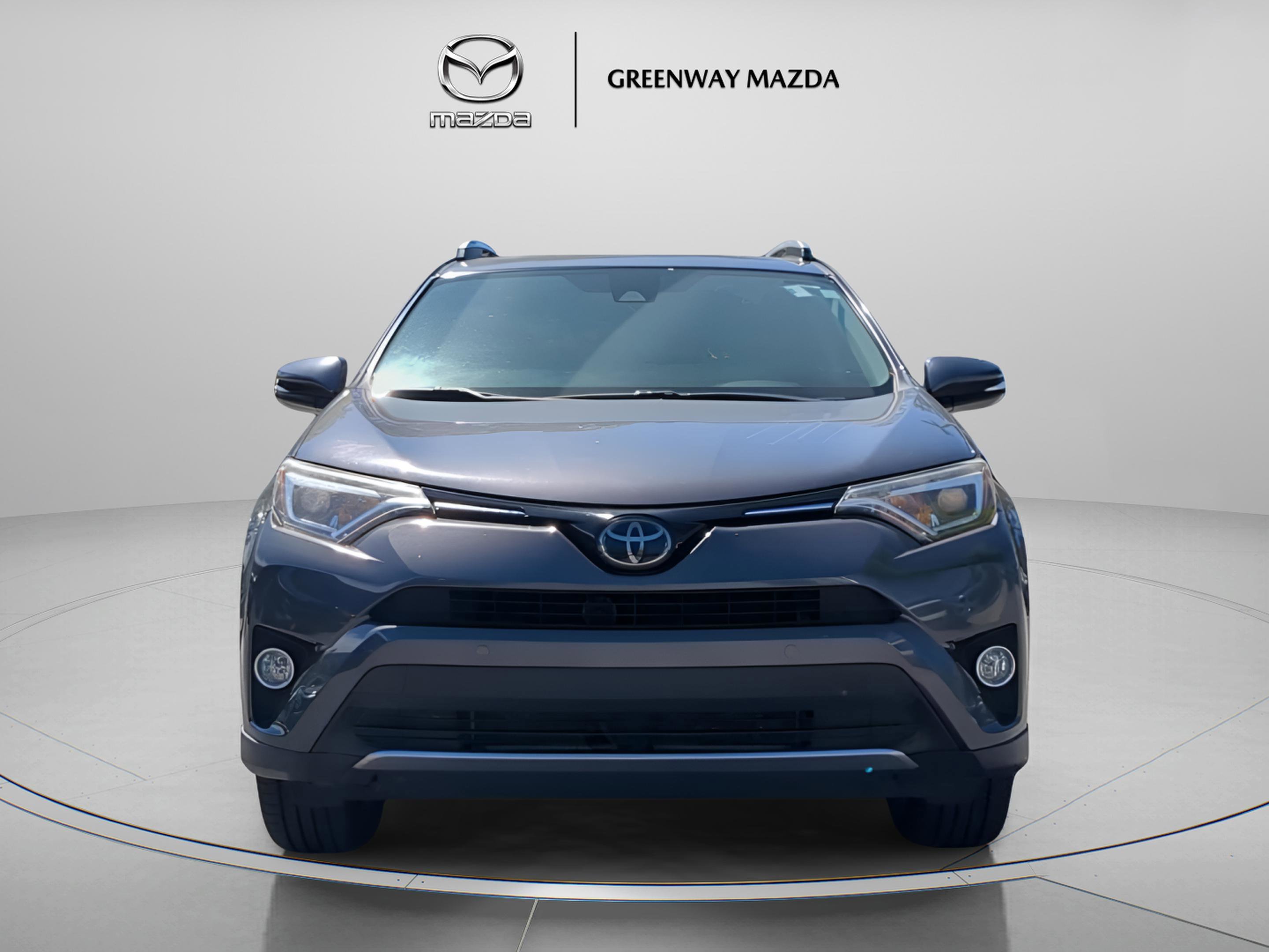 Used 2016 Magnetic Gray Metallic Toyota Limited image 3