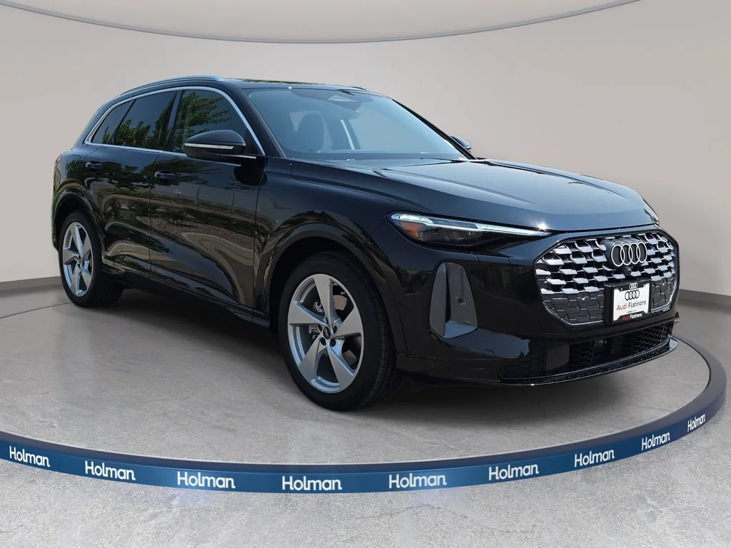 Used 2025 Black Audi 2.0T Prestige image 4