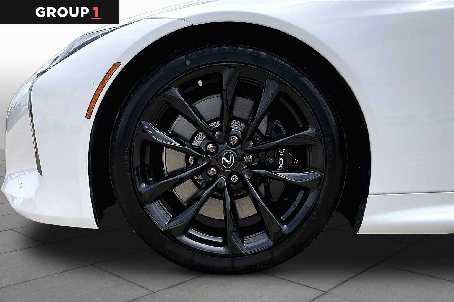 Certified Used 2021 ULTRA WHITE Lexus  image 9