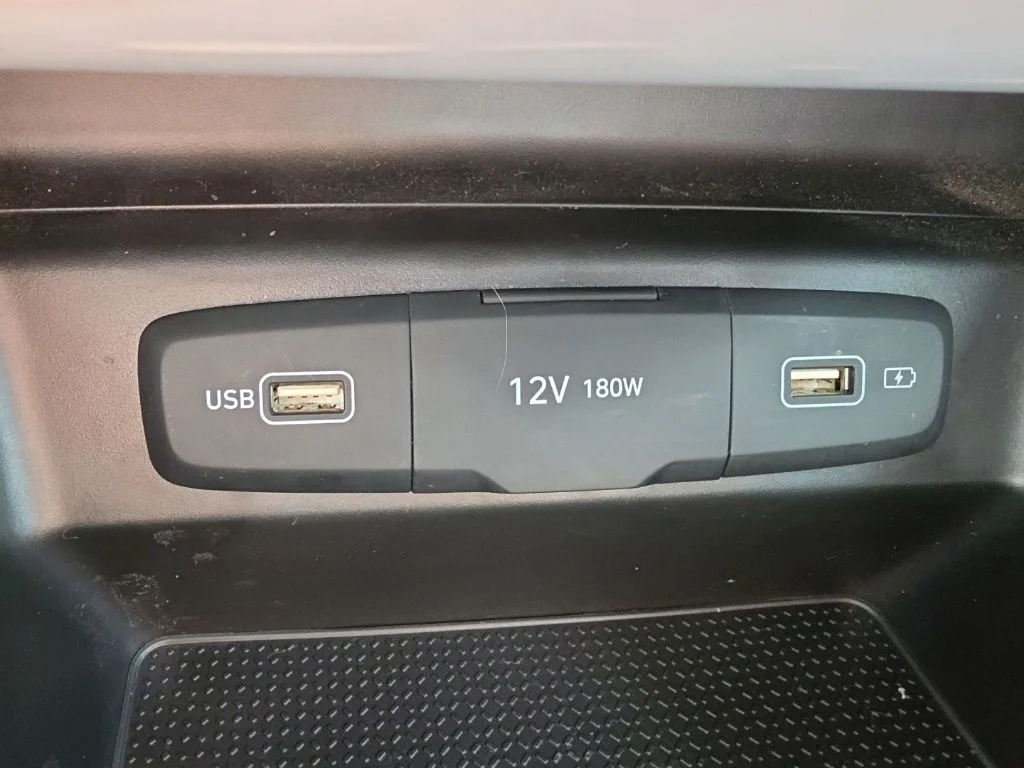 Used 2022 Gray Hyundai SE image 18
