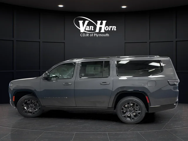 New 2026 Baltic-Gray Metallic Clear-Coat Exterior Paint Jeep Limited Altitude image 4